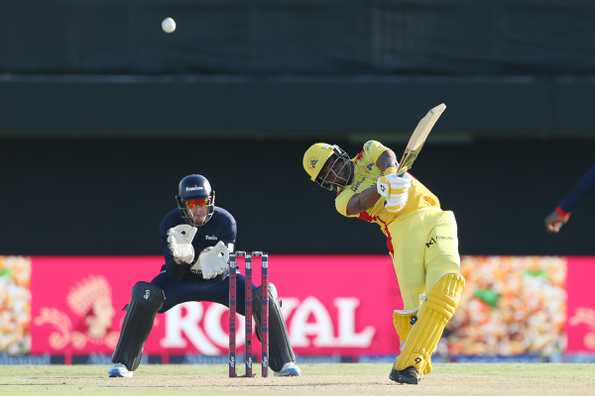 Dwayne Bravo smashed five fours and six sixes in his scintillating 76 off 39 balls.