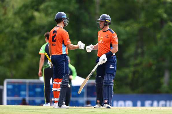 Finn Allen and Matthew Short added 75 runs in just 39 balls. Finn Allen and Matthew Short added 75 runs in just 39 balls.